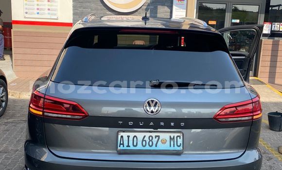 Buy Used Volkswagen Touran Silver Car in Maputo in Maputo Buy Used Volkswagen Touran Silver Car in Maputo in Maputo