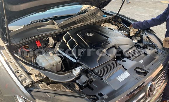 Buy Used Volkswagen Touran Silver Car in Maputo in Maputo Buy Used Volkswagen Touran Silver Car in Maputo in Maputo
