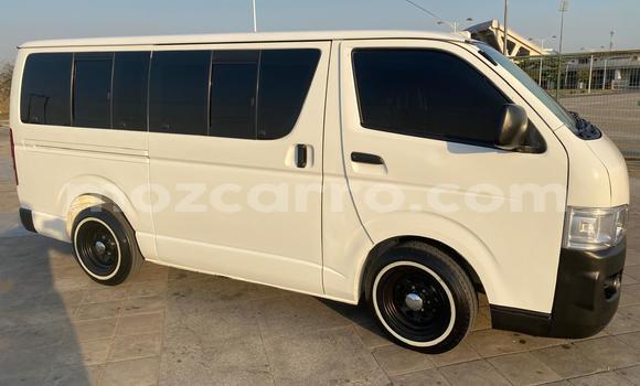Comprar Usado Toyota Hiace Branco Carro em Maputo em Maputo Comprar Usado Toyota Hiace Branco Carro em Maputo em Maputo