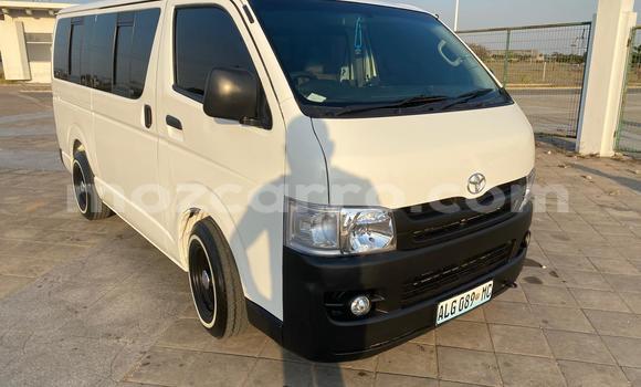 Comprar Usado Toyota Hiace Branco Carro em Maputo em Maputo Comprar Usado Toyota Hiace Branco Carro em Maputo em Maputo
