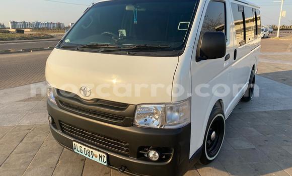 Comprar Usado Toyota Hiace Branco Carro em Maputo em Maputo Comprar Usado Toyota Hiace Branco Carro em Maputo em Maputo