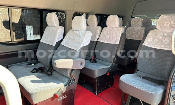 Comprar Usado Toyota Hiace Azul Carro em Maputo em Maputo Comprar Usado Toyota Hiace Azul Carro em Maputo em Maputo