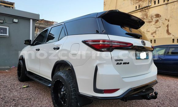 Nunua Ilio tumika Toyota Fortuner Nyeupe Gari ndani ya Maputo nchini Maputo Nunua Ilio tumika Toyota Fortuner Nyeupe Gari ndani ya Maputo nchini Maputo