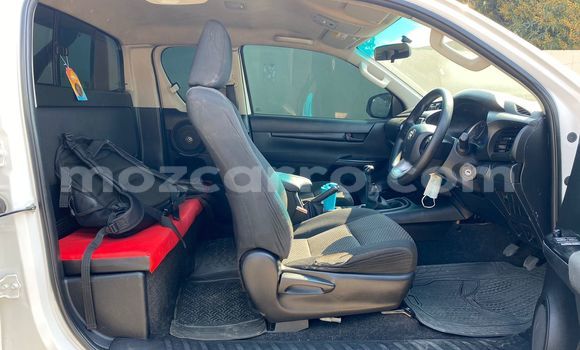 Tenga Tsaru Toyota Hilux Chena Mota in Maputo in Maputo Tenga Tsaru Toyota Hilux Chena Mota in Maputo in Maputo