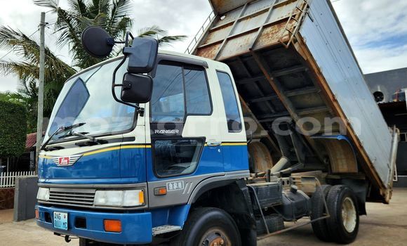 Comprar Usado JAC M5 Azul Carro em Maputo em Maputo