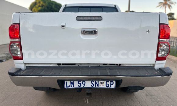 Comprar Usado Toyota Hilux Branco Carro em Maputo em Maputo Comprar Usado Toyota Hilux Branco Carro em Maputo em Maputo