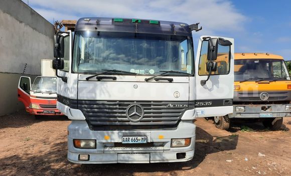 Comprar Usado Mercedes-Benz 740Li Branco Carro em Maputo em Maputo