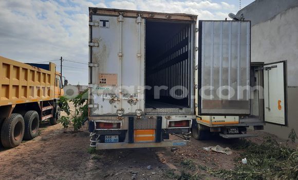 Tenga Tsaru Mercedes-Benz 740Li Chena Mota in Maputo in Maputo Tenga Tsaru Mercedes-Benz 740Li Chena Mota in Maputo in Maputo