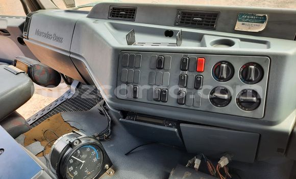 Tenga Tsaru Mercedes-Benz 740Li Chena Mota in Maputo in Maputo Tenga Tsaru Mercedes-Benz 740Li Chena Mota in Maputo in Maputo