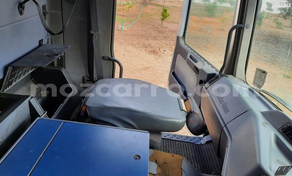 Tenga Tsaru Mercedes-Benz 740Li Chena Mota in Maputo in Maputo Tenga Tsaru Mercedes-Benz 740Li Chena Mota in Maputo in Maputo