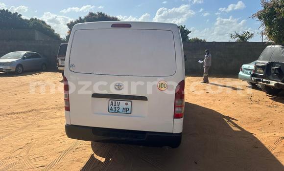 Buy Used Toyota Hiace White Car in Maputo in Maputo Buy Used Toyota Hiace White Car in Maputo in Maputo
