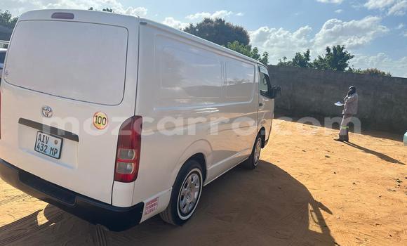 Buy Used Toyota Hiace White Car in Maputo in Maputo Buy Used Toyota Hiace White Car in Maputo in Maputo