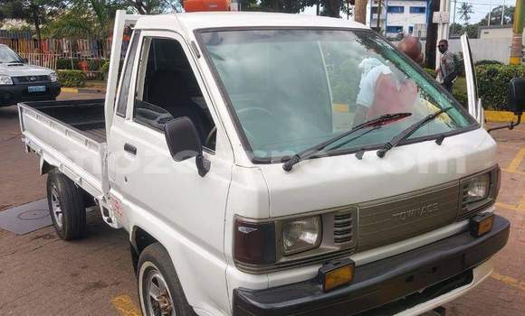 Comprar Usado Toyota 4Runner Branco Carro em Maputo em Maputo Comprar Usado Toyota 4Runner Branco Carro em Maputo em Maputo