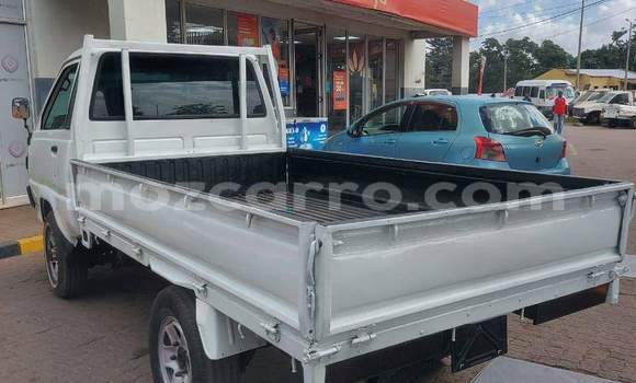 Comprar Usado Toyota 4Runner Branco Carro em Maputo em Maputo Comprar Usado Toyota 4Runner Branco Carro em Maputo em Maputo