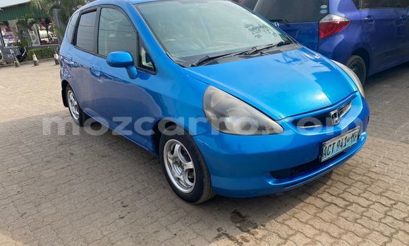 Comprar Usado Honda Fit Azul Carro em Maputo em Maputo