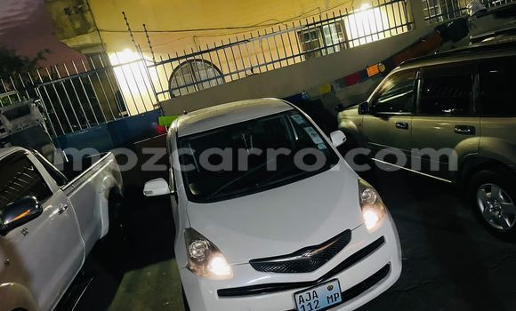 Nunua Ilio tumika Toyota Ractis Nyeupe Gari ndani ya Maputo nchini Maputo