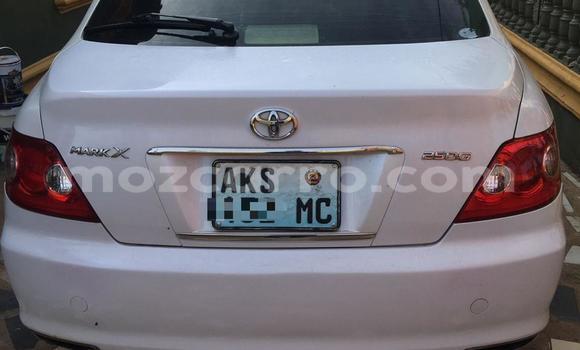 Tenga Tsaru Toyota Mark X Chena Mota in Maputo in Maputo Tenga Tsaru Toyota Mark X Chena Mota in Maputo in Maputo