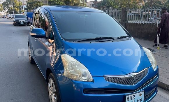 Nunua Ilio tumika Toyota Ractis Bluu Gari ndani ya Maputo nchini Maputo