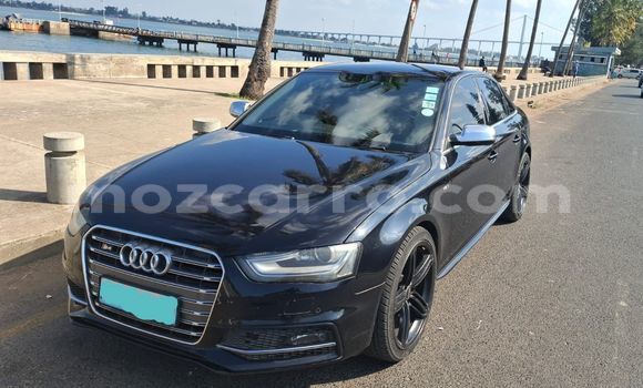Nunua Ilio tumika Audi S4 Nyeusi Gari ndani ya Maputo nchini Maputo