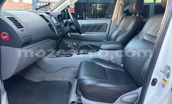 Comprar Usado Toyota Hilux Branco Carro em Maputo em Maputo Comprar Usado Toyota Hilux Branco Carro em Maputo em Maputo
