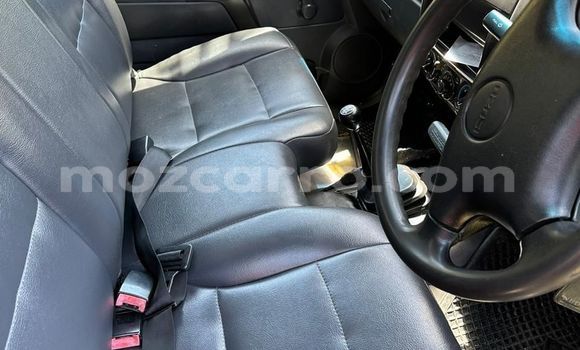 Comprar Usado Isuzu KB Branco Carro em Maputo em Maputo Comprar Usado Isuzu KB Branco Carro em Maputo em Maputo