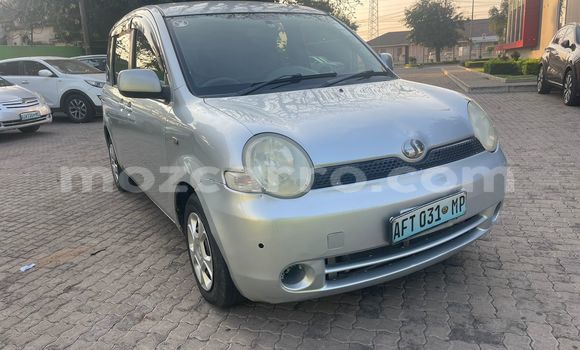 Tenga Tsaru Toyota Sienta Sirivha Mota in Maputo in Maputo