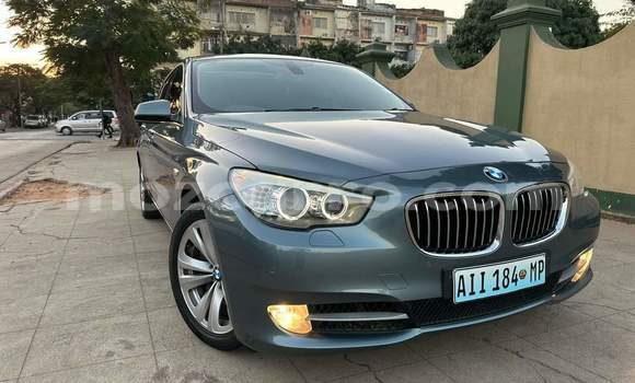 Comprar Usado BMW 5-Series Azul Carro em Maputo em Maputo
