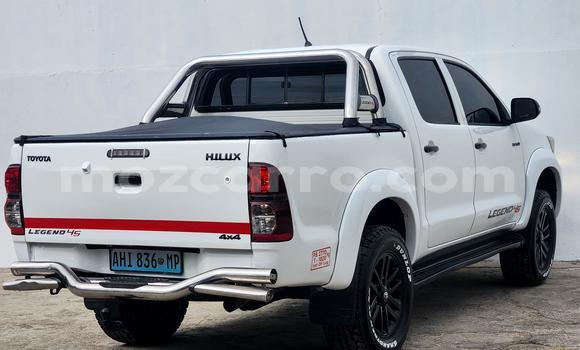 Comprar Usado Toyota Hilux Branco Carro em Maputo em Maputo Comprar Usado Toyota Hilux Branco Carro em Maputo em Maputo