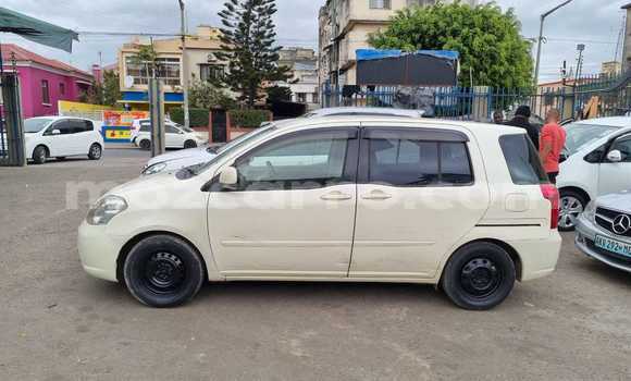 Nunua Ilio tumika Toyota Ractis Fedha Gari ndani ya Maputo nchini Maputo Nunua Ilio tumika Toyota Ractis Fedha Gari ndani ya Maputo nchini Maputo