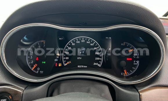 Nunua Ilio tumika Jeep Grand Cherokee Bluu Gari ndani ya Maputo nchini Maputo Nunua Ilio tumika Jeep Grand Cherokee Bluu Gari ndani ya Maputo nchini Maputo