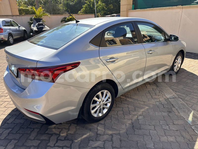 Big with watermark hyundai accent maputo maputo 26873