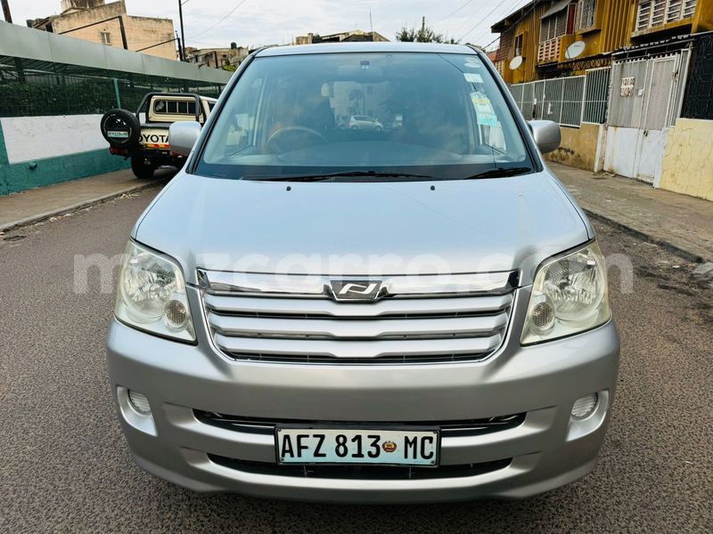 Big with watermark toyota noah maputo maputo 26876