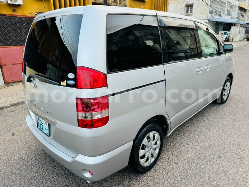 Big with watermark toyota noah maputo maputo 26876