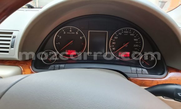 Comprar Usado Audi A4 Azul Carro em Maputo em Maputo Comprar Usado Audi A4 Azul Carro em Maputo em Maputo