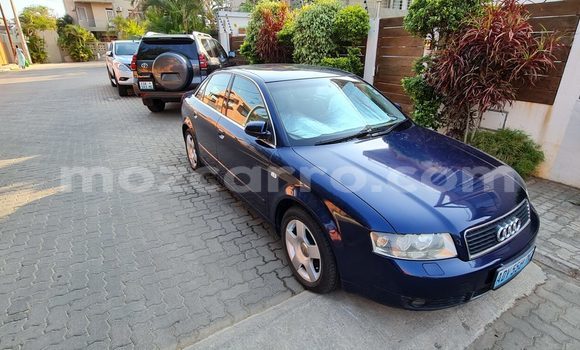 Comprar Usado Audi A4 Azul Carro em Maputo em Maputo Comprar Usado Audi A4 Azul Carro em Maputo em Maputo