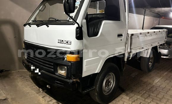 Comprar Usado Toyota Dyna Branco Carro em Maputo em Maputo