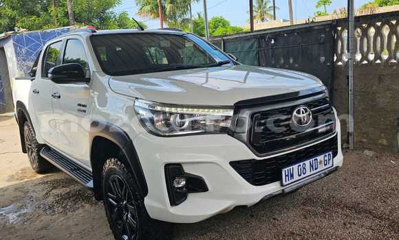 Comprar Novo Toyota Hilux Branco Carro em Maputo em Maputo