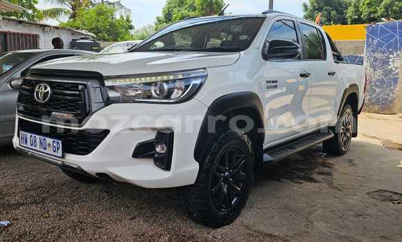 Buy New Toyota Hilux White Car in Maputo in Maputo Buy New Toyota Hilux White Car in Maputo in Maputo