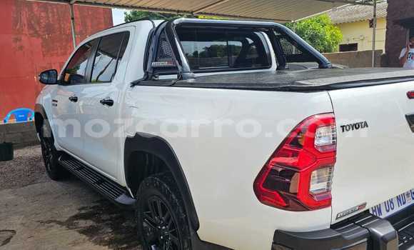 Buy New Toyota Hilux White Car in Maputo in Maputo Buy New Toyota Hilux White Car in Maputo in Maputo