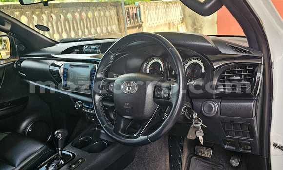 Buy New Toyota Hilux White Car in Maputo in Maputo Buy New Toyota Hilux White Car in Maputo in Maputo