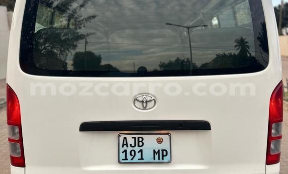 Nunua Ilio tumika Toyota Hiace Nyeupe Gari ndani ya Maputo nchini Maputo Nunua Ilio tumika Toyota Hiace Nyeupe Gari ndani ya Maputo nchini Maputo