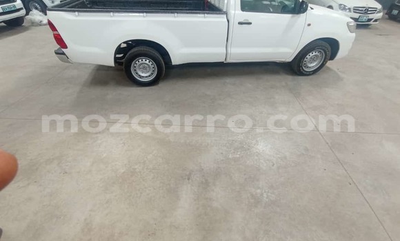Buy Used Toyota Hilux White Car in Maputo in Maputo Buy Used Toyota Hilux White Car in Maputo in Maputo