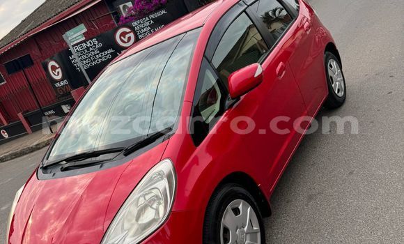 Nunua Ilio tumika Honda Fit Nyekundu Gari ndani ya Maputo nchini Maputo Nunua Ilio tumika Honda Fit Nyekundu Gari ndani ya Maputo nchini Maputo