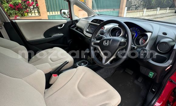 Nunua Ilio tumika Honda Fit Nyekundu Gari ndani ya Maputo nchini Maputo Nunua Ilio tumika Honda Fit Nyekundu Gari ndani ya Maputo nchini Maputo