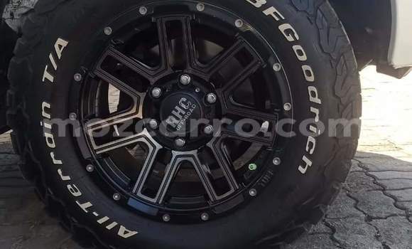 Comprar Usado Toyota Hilux Branco Carro em Maputo em Maputo Comprar Usado Toyota Hilux Branco Carro em Maputo em Maputo