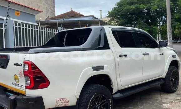 Comprar Usado Toyota Hilux Branco Carro em Maputo em Maputo Comprar Usado Toyota Hilux Branco Carro em Maputo em Maputo