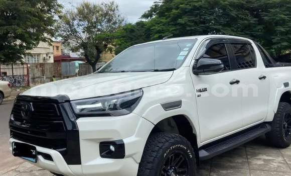 Comprar Usado Toyota Hilux Branco Carro em Maputo em Maputo Comprar Usado Toyota Hilux Branco Carro em Maputo em Maputo