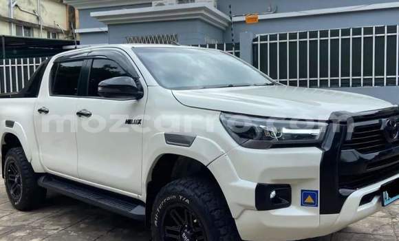 Comprar Usado Toyota Hilux Branco Carro em Maputo em Maputo Comprar Usado Toyota Hilux Branco Carro em Maputo em Maputo