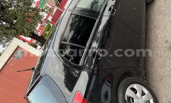 Comprar Usado Toyota Vitz Prata Carro em Maputo em Maputo Comprar Usado Toyota Vitz Prata Carro em Maputo em Maputo