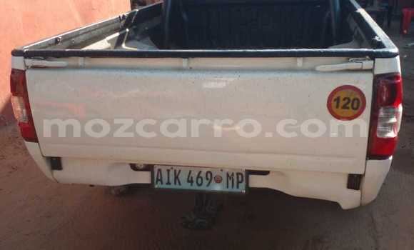 Nunua Ilio tumika Isuzu KB Nyeupe Gari ndani ya Maputo nchini Maputo Nunua Ilio tumika Isuzu KB Nyeupe Gari ndani ya Maputo nchini Maputo